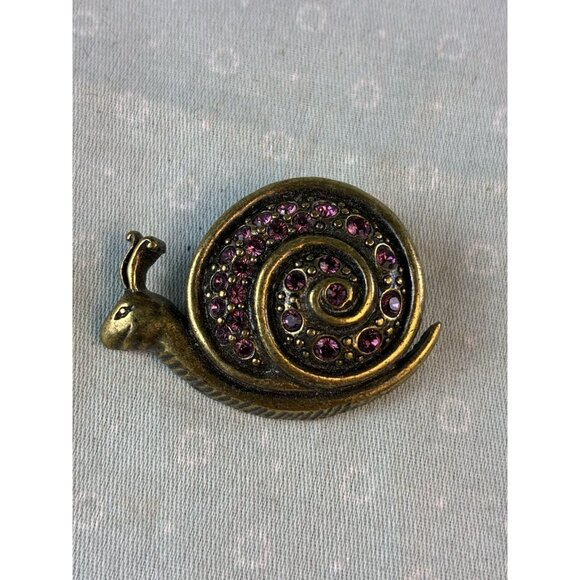 Snail Brooch Gold Toned Embellished with Purple Stones Estate VTG - Picture 2 of 6